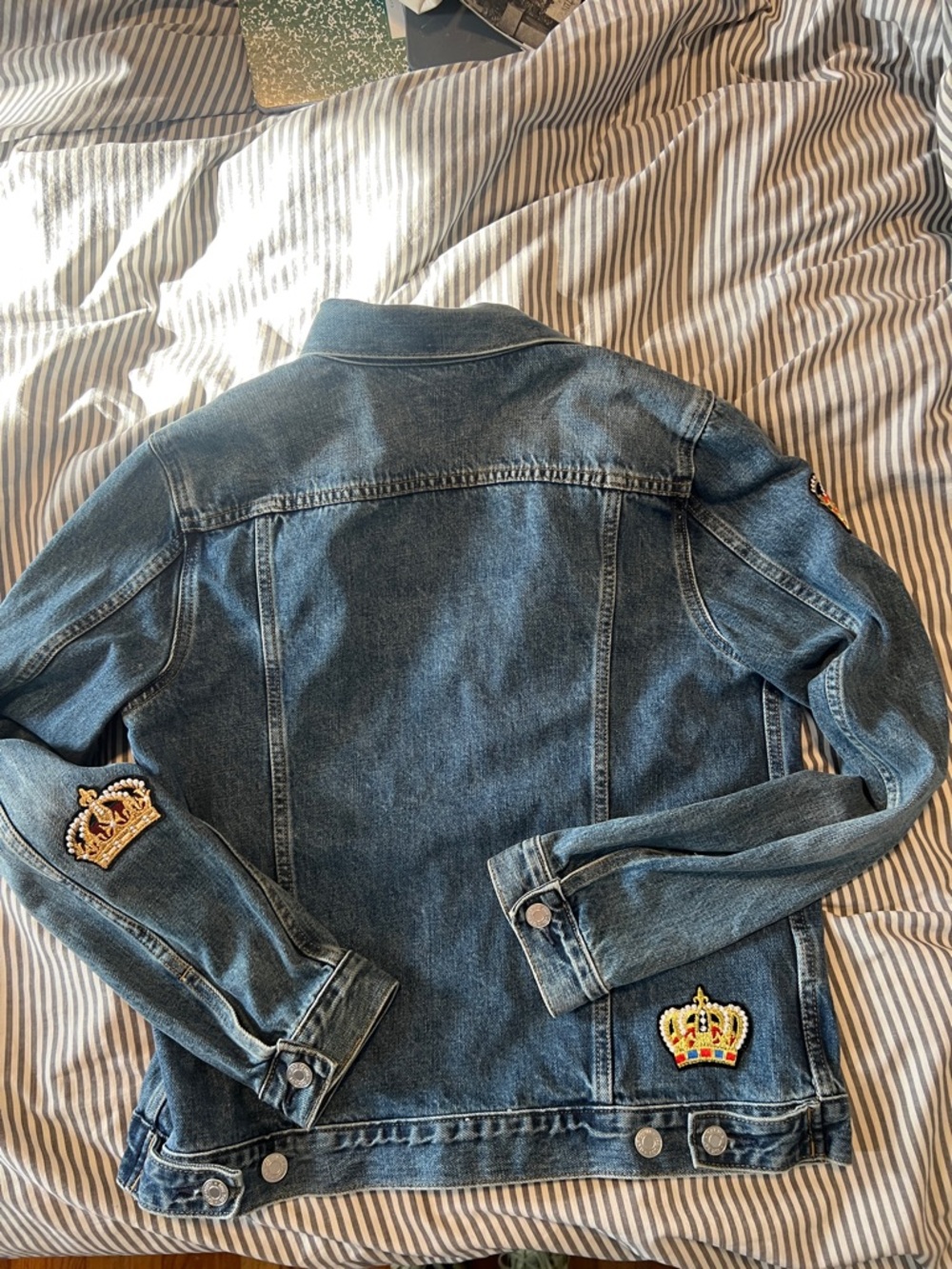 Vintage GAP Blue Denim Jacket with Crown Embroidered Patches - Picture 5 of 8